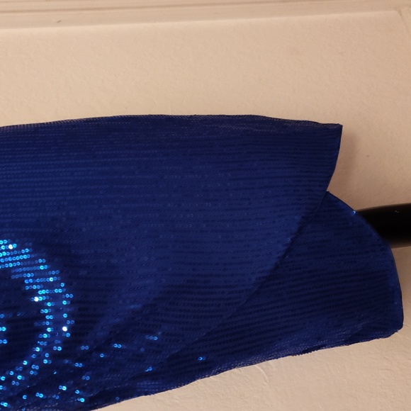 Dress - Picture 5 of 5